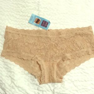 Hanky Panky Signature Lace Boy Shorts